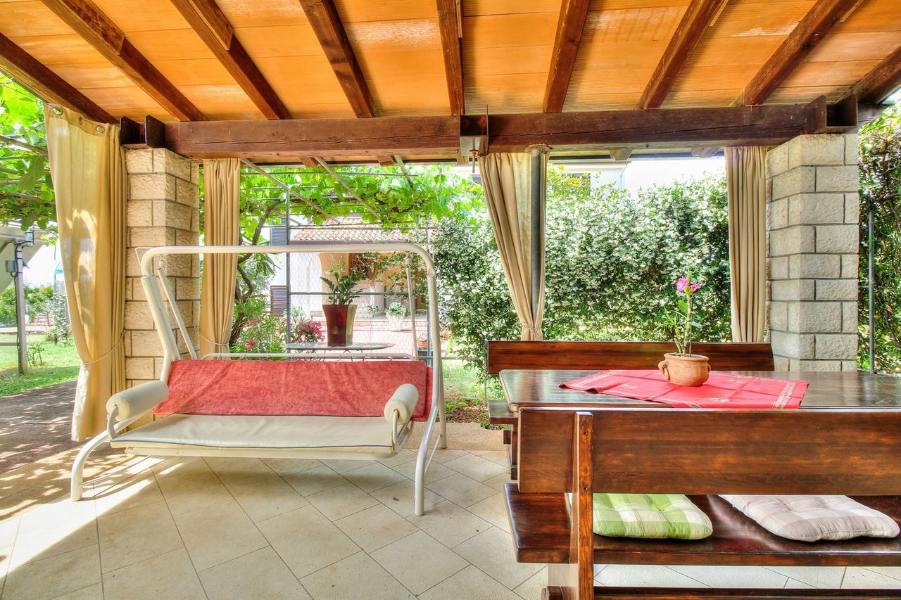 زامبراتيجا Nadia House With Apartments الغرفة الصورة