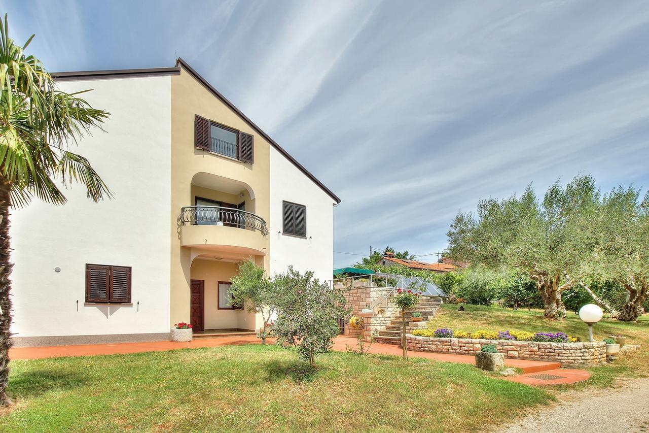 زامبراتيجا Nadia House With Apartments المظهر الخارجي الصورة