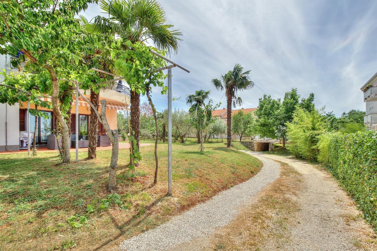 زامبراتيجا Nadia House With Apartments المظهر الخارجي الصورة