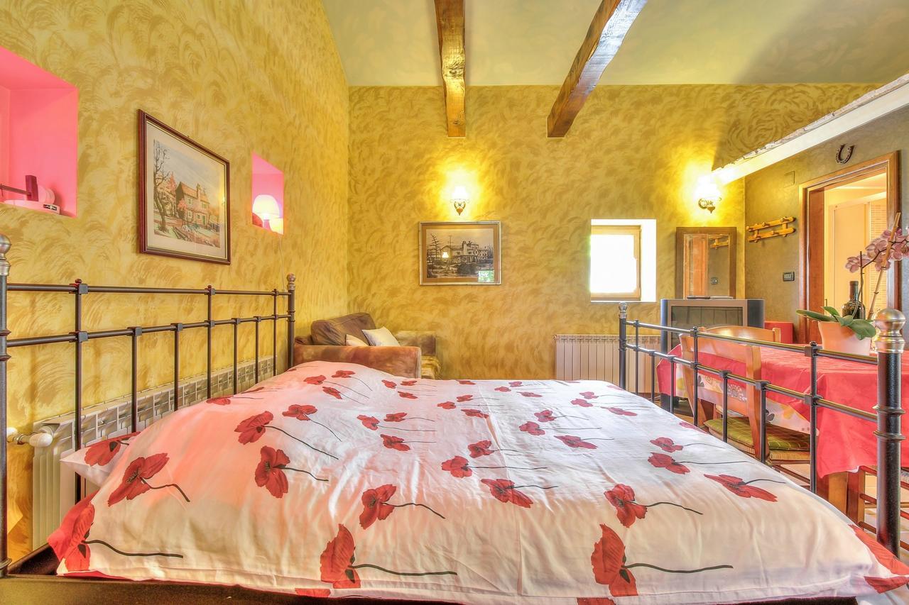 زامبراتيجا Nadia House With Apartments الغرفة الصورة